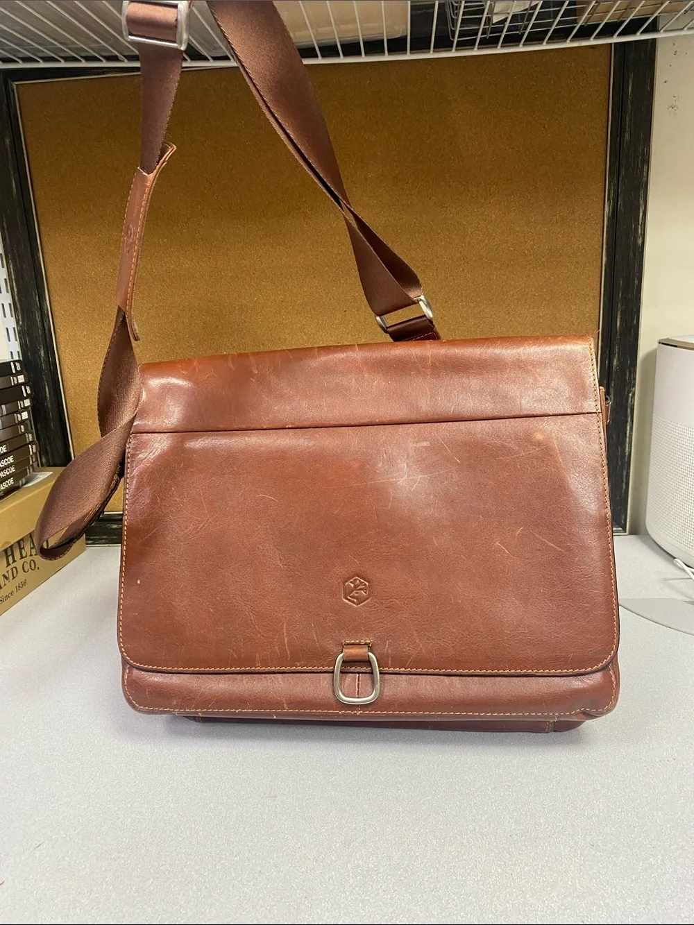 Vintage Men's Brown Leather Messenger Bag with Adjustable Strap